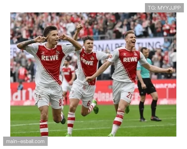 德国杯激战正酣：科帕多频造威胁，勒沃库森半场无射正暂平帕德博恩